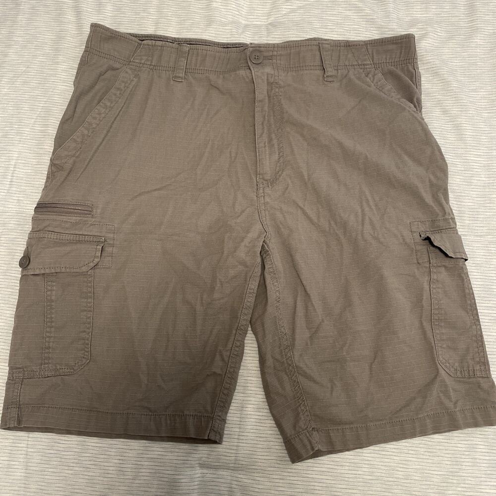 Wearfirst Grey Cargo Shorts Utility Pockets Shorts 10" Inseam Men’s Size 40